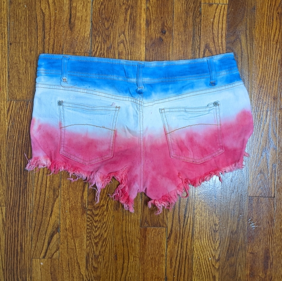 Highway Jeans Women's Tie-Dyed Cutoff Shorts Size 9 - Picture 3 of 3